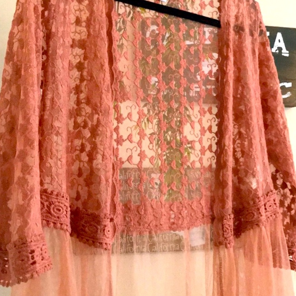 🌺 Beautiful Boho Lace Kimono 🌺 - Picture 2 of 2